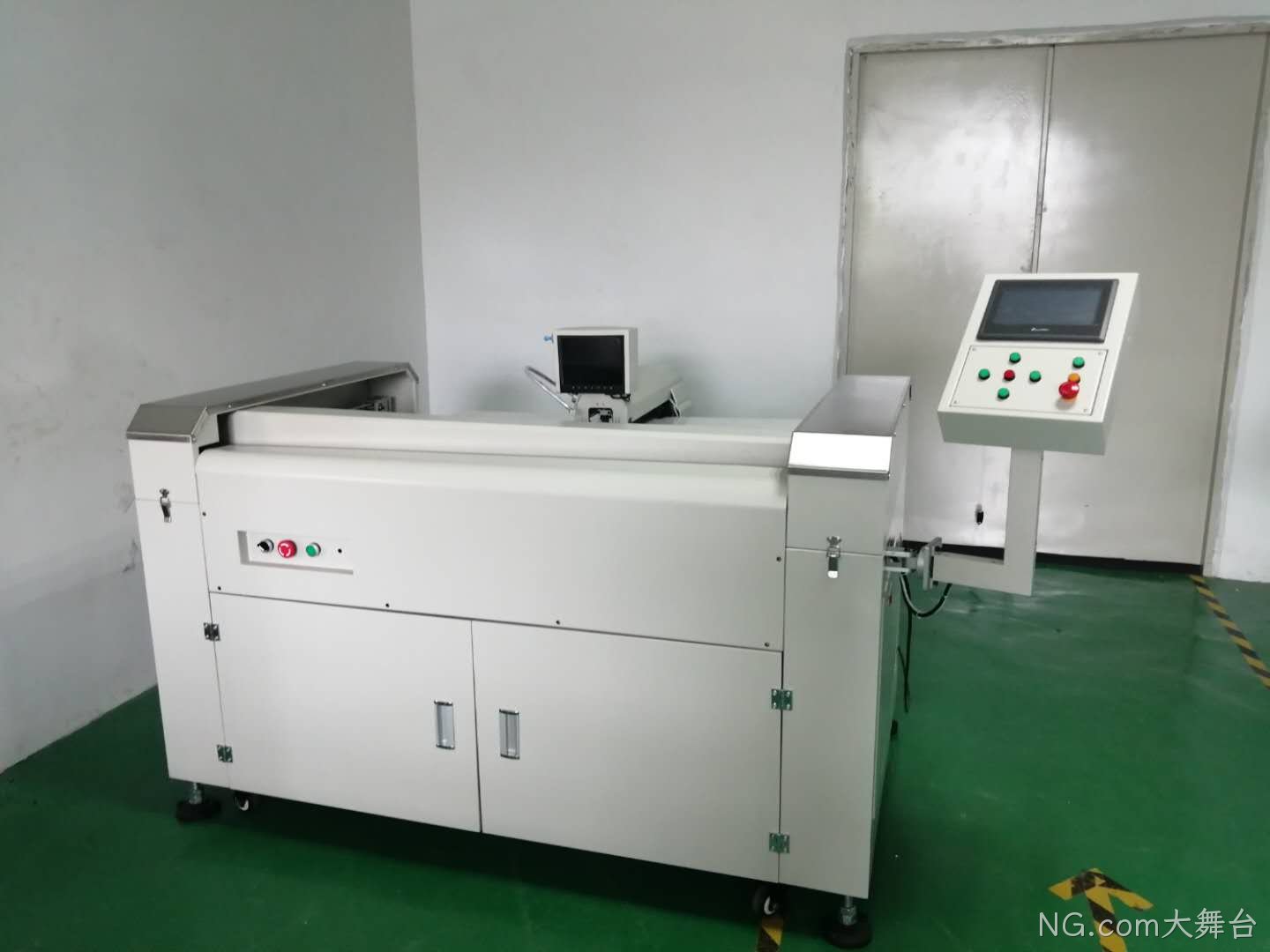 自动冲孔机 自动冲孔机